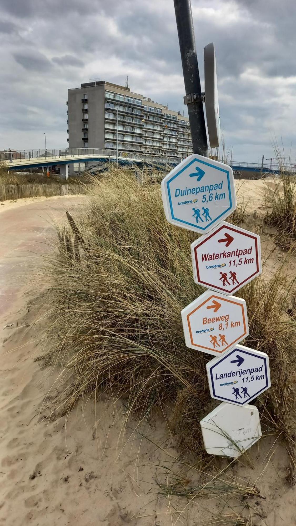 Studio Astrid At 100 Meter From Sea With Parking Place Bredene Exterior foto