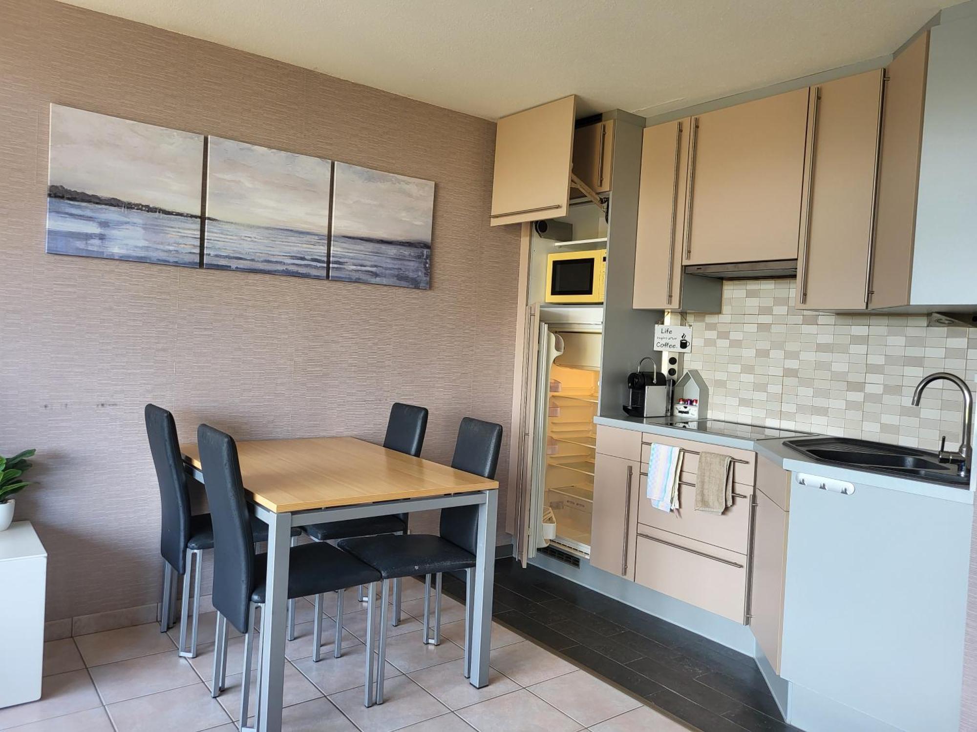 Studio Astrid At 100 Meter From Sea With Parking Place Bredene Exterior foto