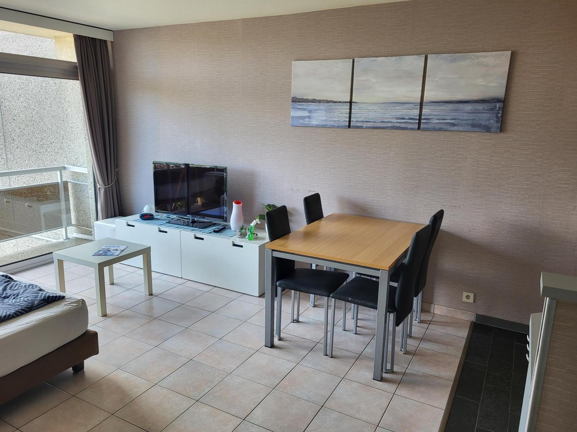 Studio Astrid At 100 Meter From Sea With Parking Place Bredene Exterior foto